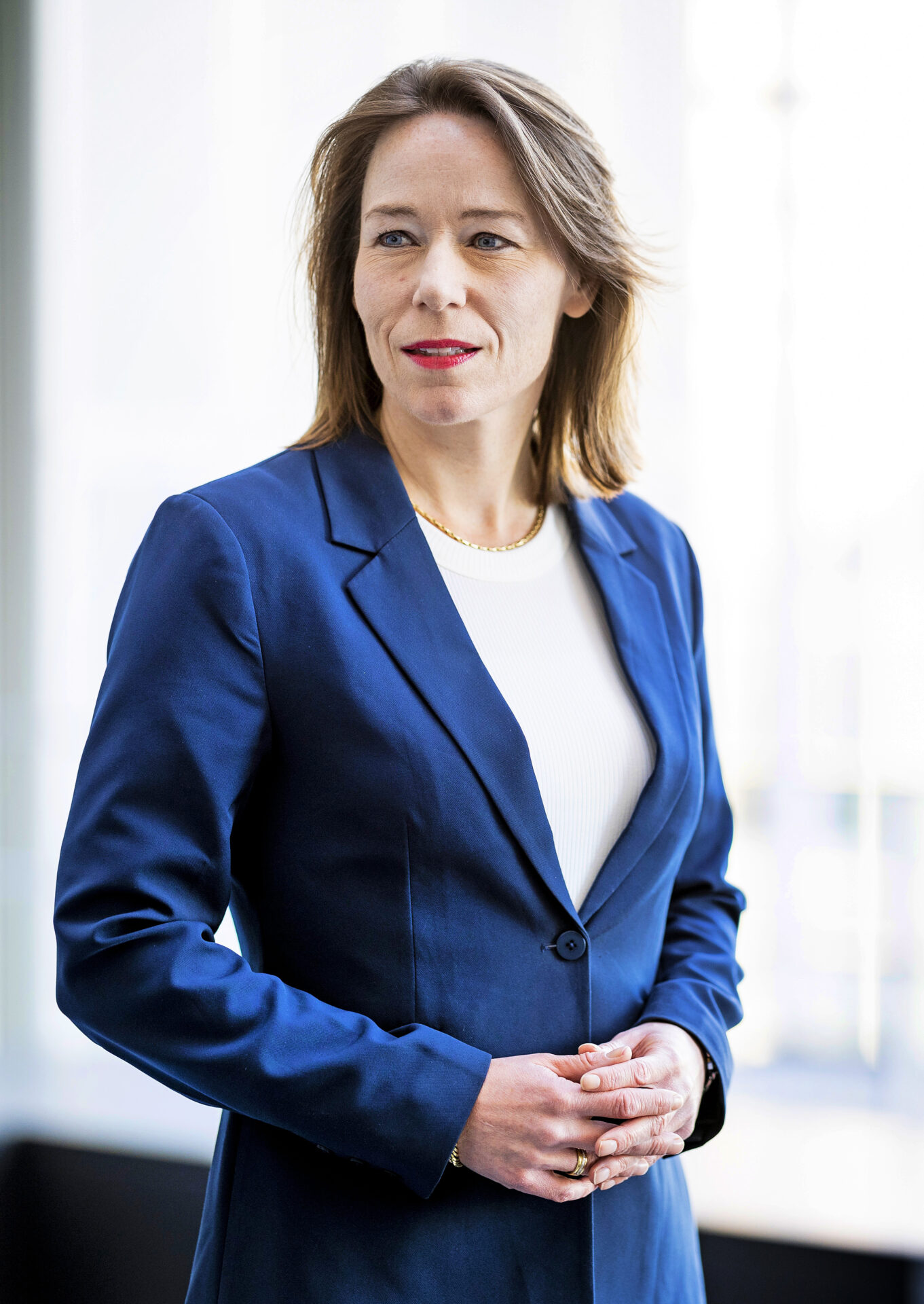 Portretten minister van Buitenlandse Zaken Hanke Bruins-Slot