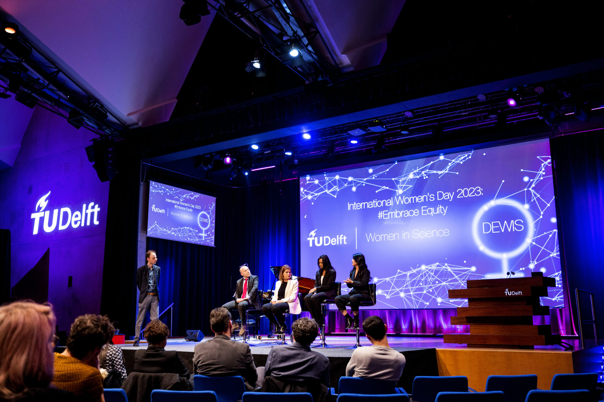 DELFT - Women in Science Womensday DEWIS TU Delft. - FOTO GUUS SCHOONEWILLE